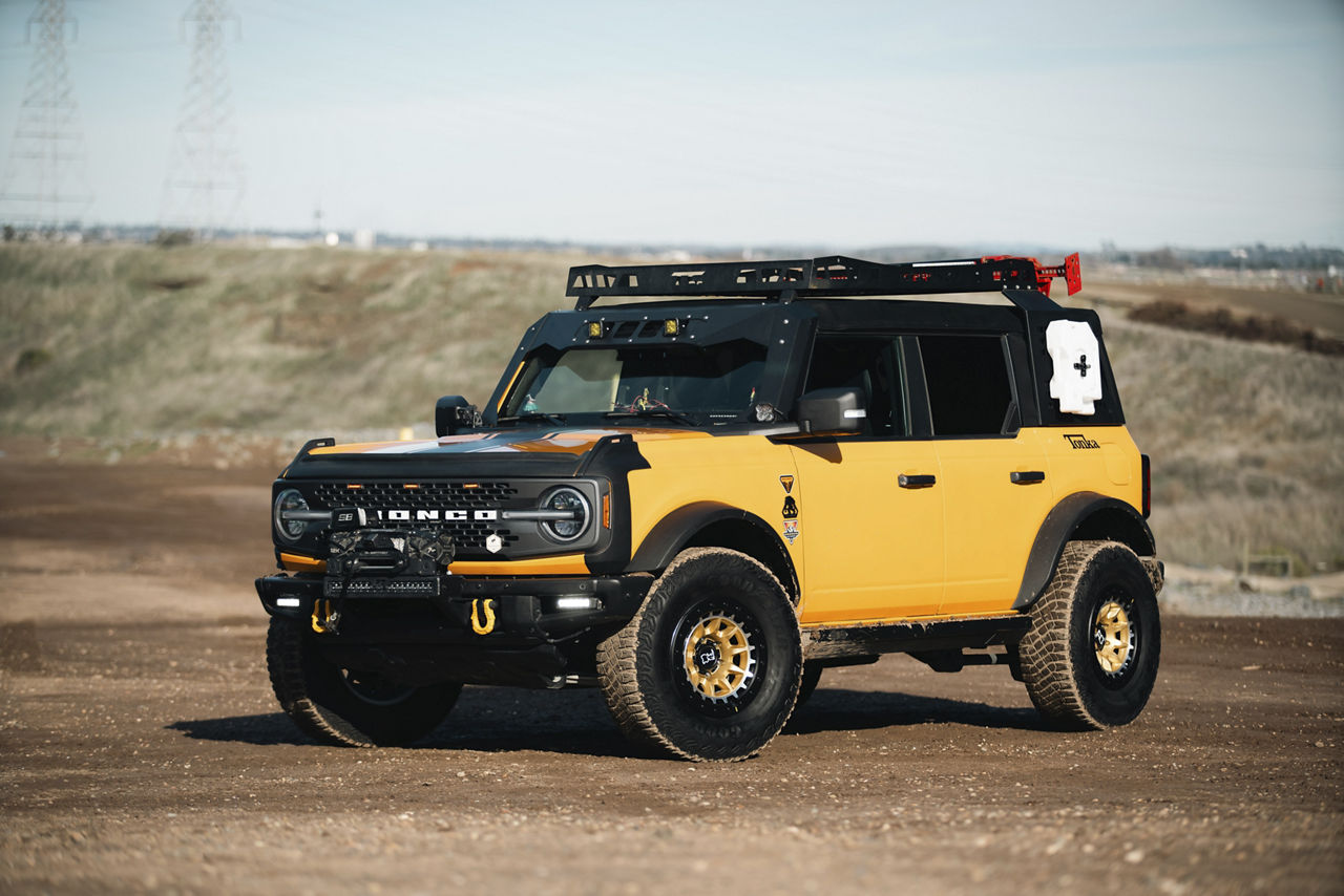 2022 Ford Bronco Black Rhino TUSK Gold Wheel Pros